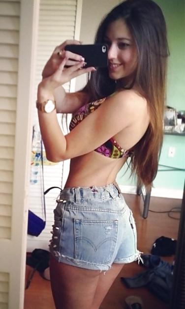 25P Angie Varona is on Top