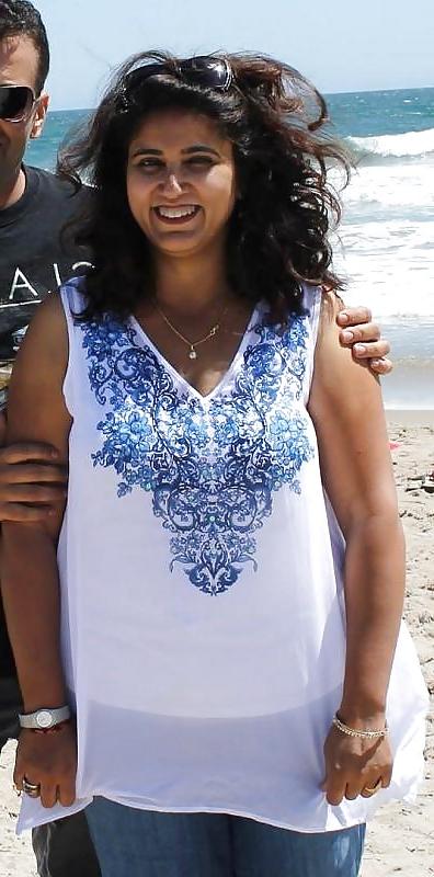 20P Sexy Desi Mature Housewife - Gitu