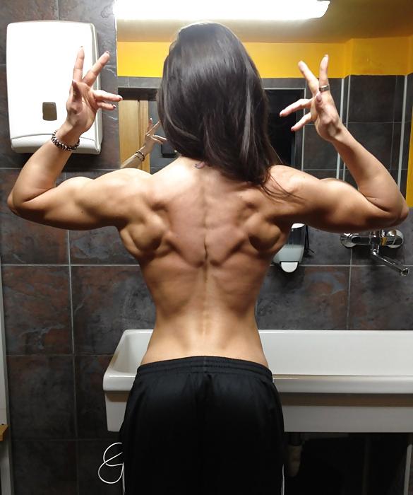 25P Fitnes woman