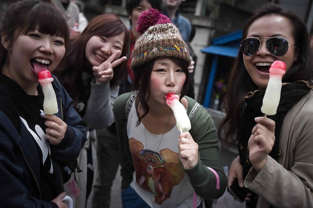 14P Japan's Penis Festival