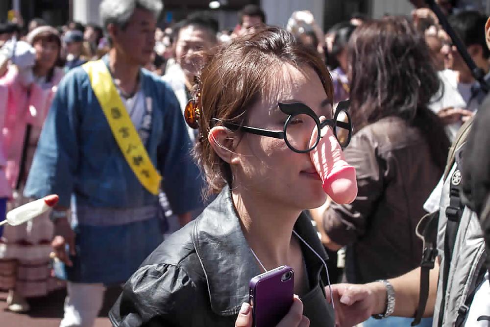 14P Japan's Penis Festival