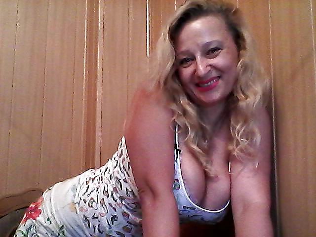 12P Busty Russian Woman 1802