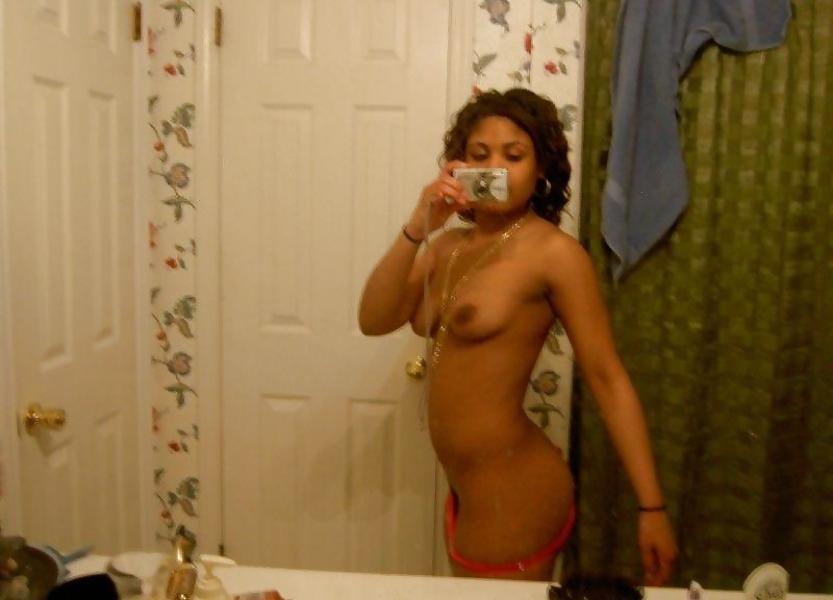 25P Schwarze Self-Pic-Babes
