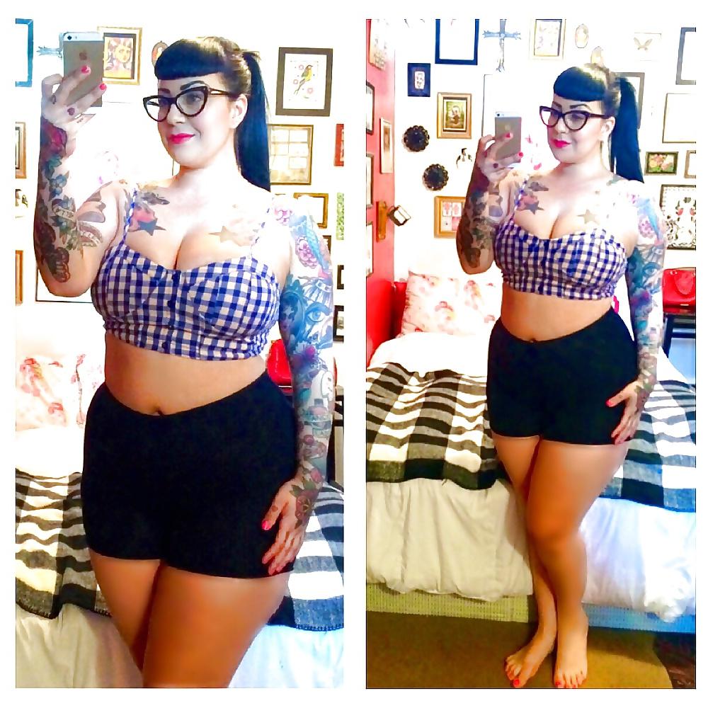 25P Self Pics Hot Amateurs - vol 27!