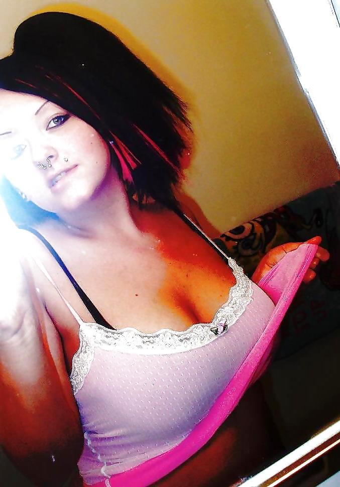 25P Self Pics Hot Amateurs - vol 27!