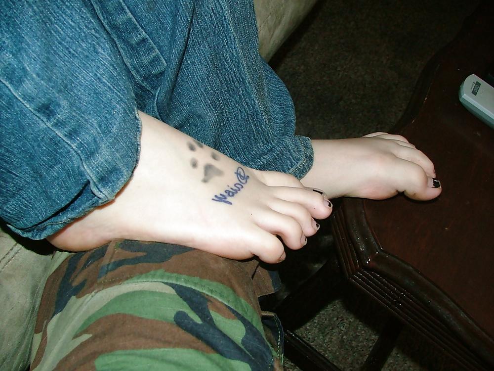 25P Tattooed Pierced Redhead, Foot Fetish
