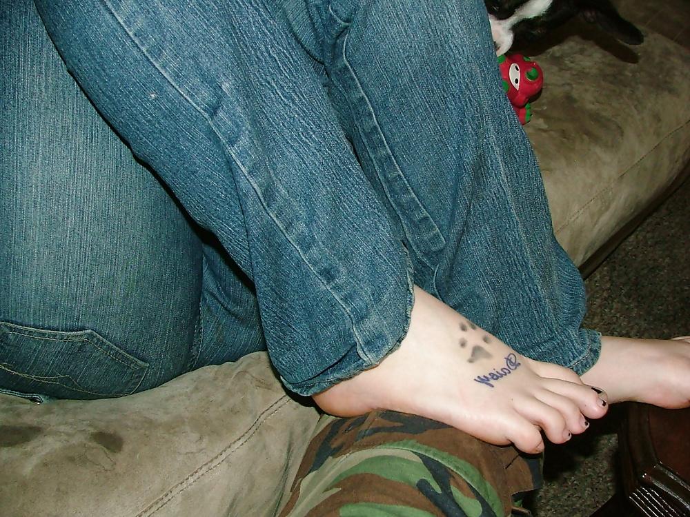 25P Tattooed Pierced Redhead, Foot Fetish