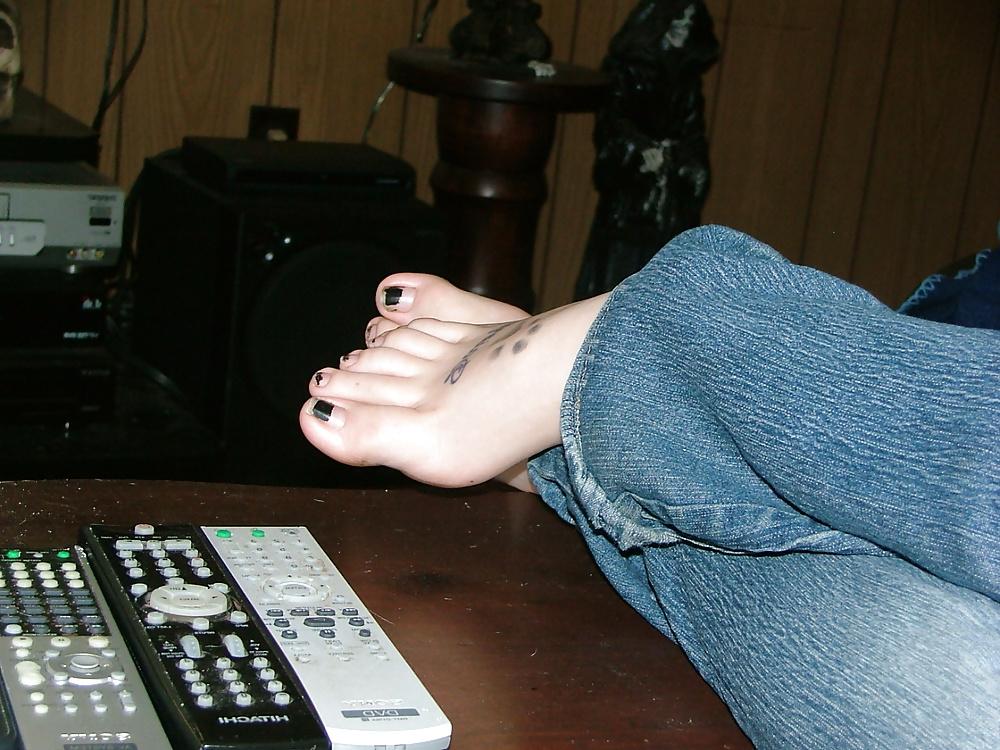 25P Tattooed Pierced Redhead, Foot Fetish