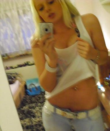 25P Self Pics Hot Amateurs - vol 28!