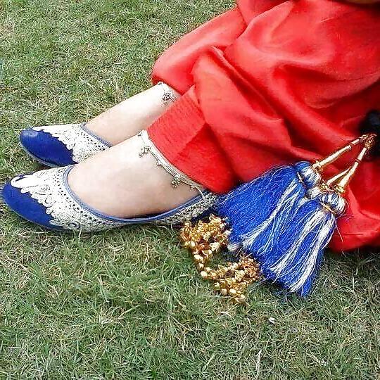 18P PAKI INDIAN DESI PAKISTANI FEET FOOT FETISH