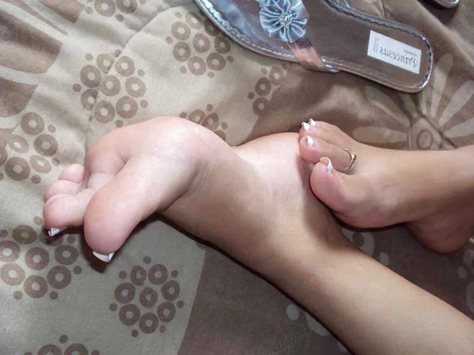 18P PAKI INDIAN DESI PAKISTANI FEET FOOT FETISH