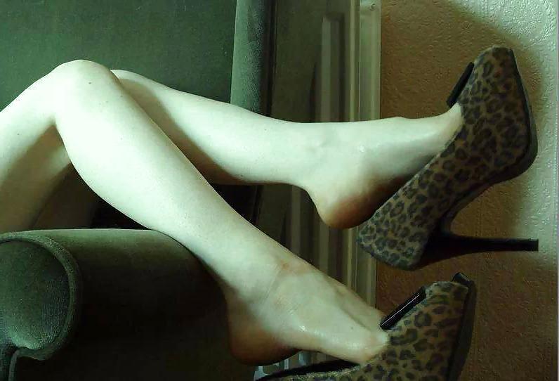 18P PAKI INDIAN DESI PAKISTANI FEET FOOT FETISH