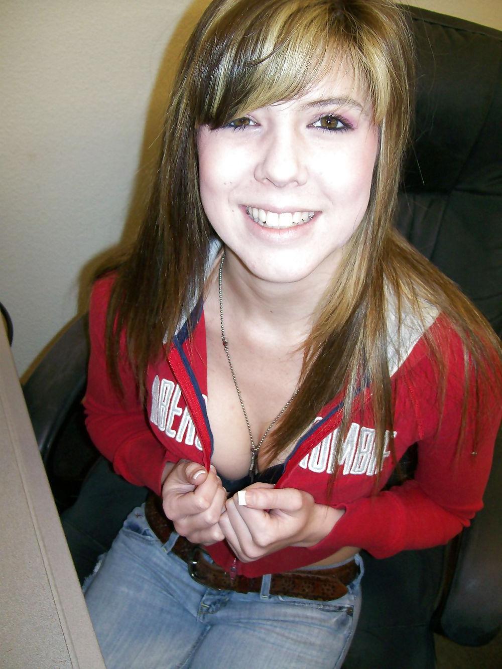 25P Hot self and blow pics of nice girl
