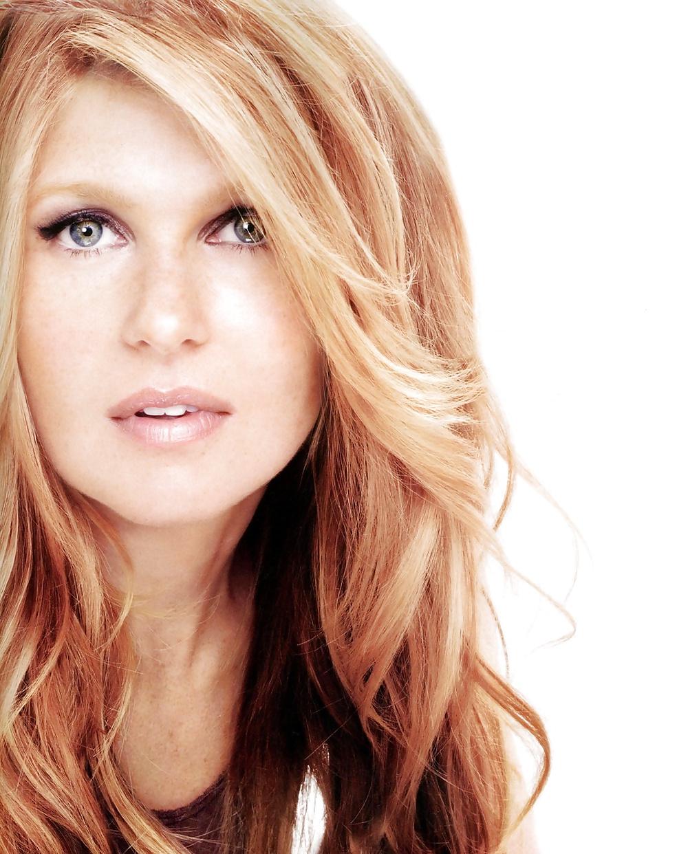 25P Connie Britton & Hayden Pannettiere