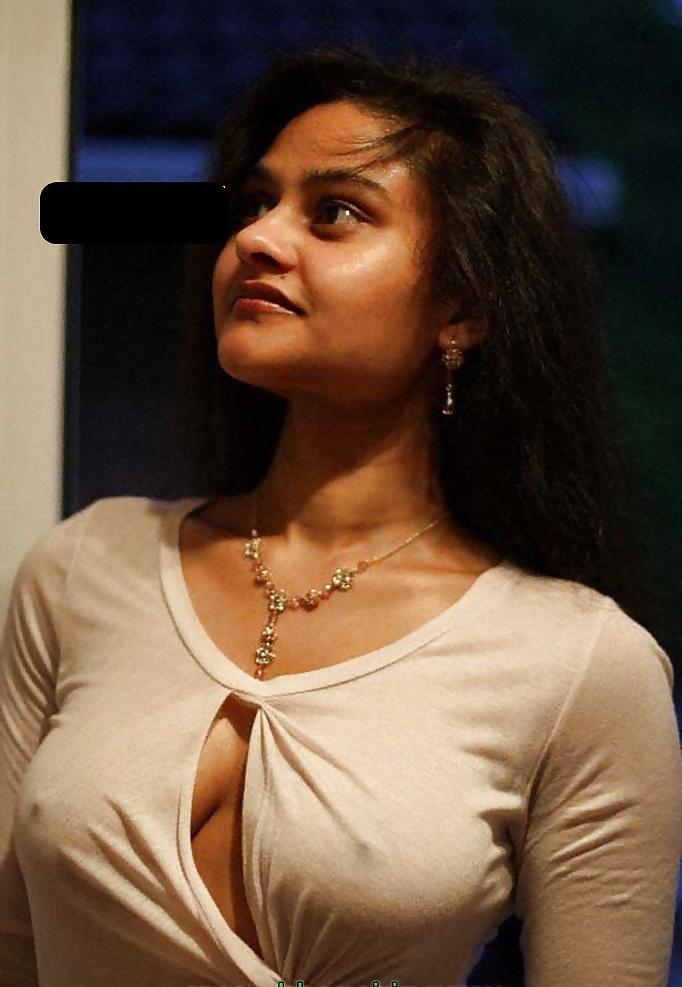 23P Desi Nri Girls Showing Pussy And Boobs