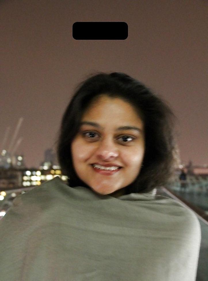 23P Desi Nri Girls Showing Pussy And Boobs