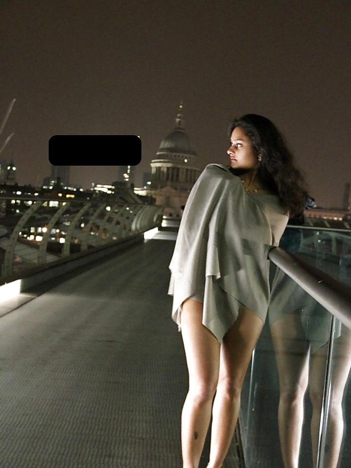 23P Desi Nri Girls Showing Pussy And Boobs