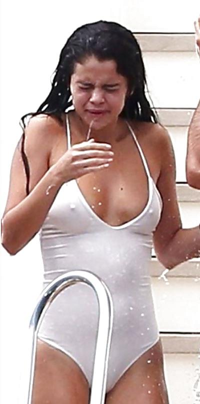 17P Selena Gomez - Hot Latin Slut for a damn hard Fuck