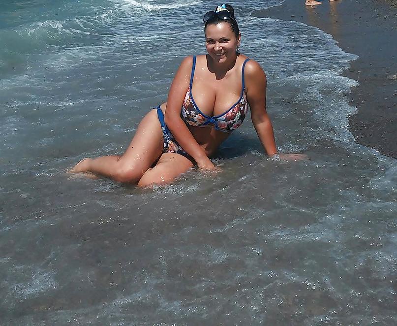 17P Busty Russian Woman 1943