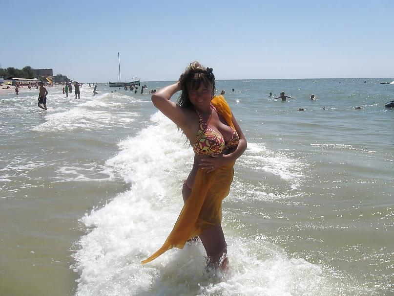 17P Busty Russian Woman 1943