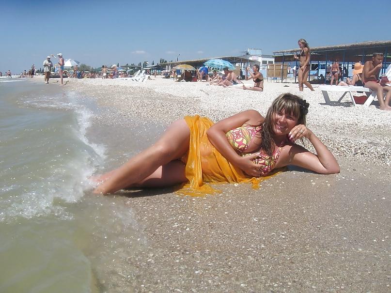 17P Busty Russian Woman 1943