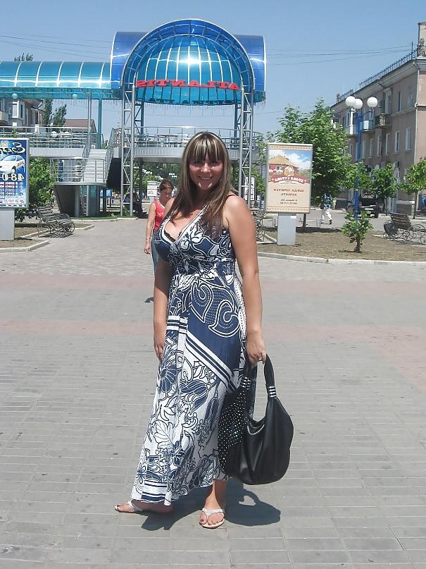 17P Busty Russian Woman 1943
