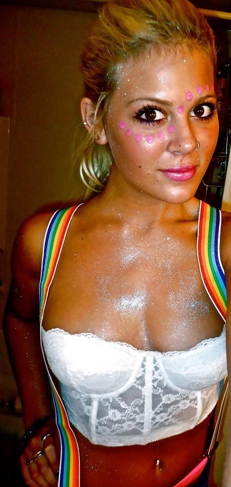 25P Facebook teen babes 21 Halloween sluts