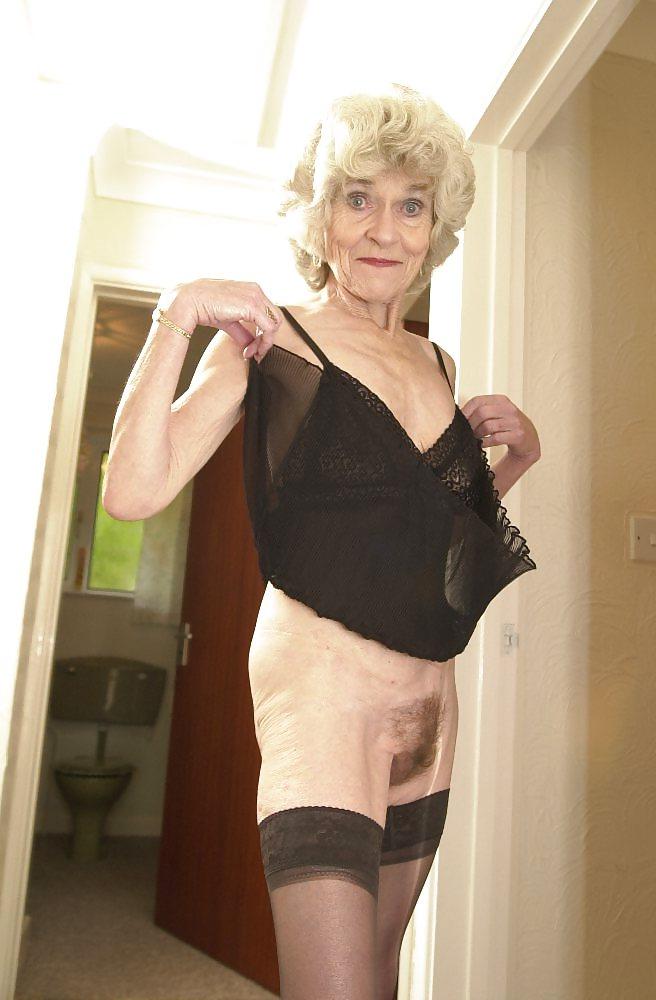 25P Mature Beauty - Torrie 1