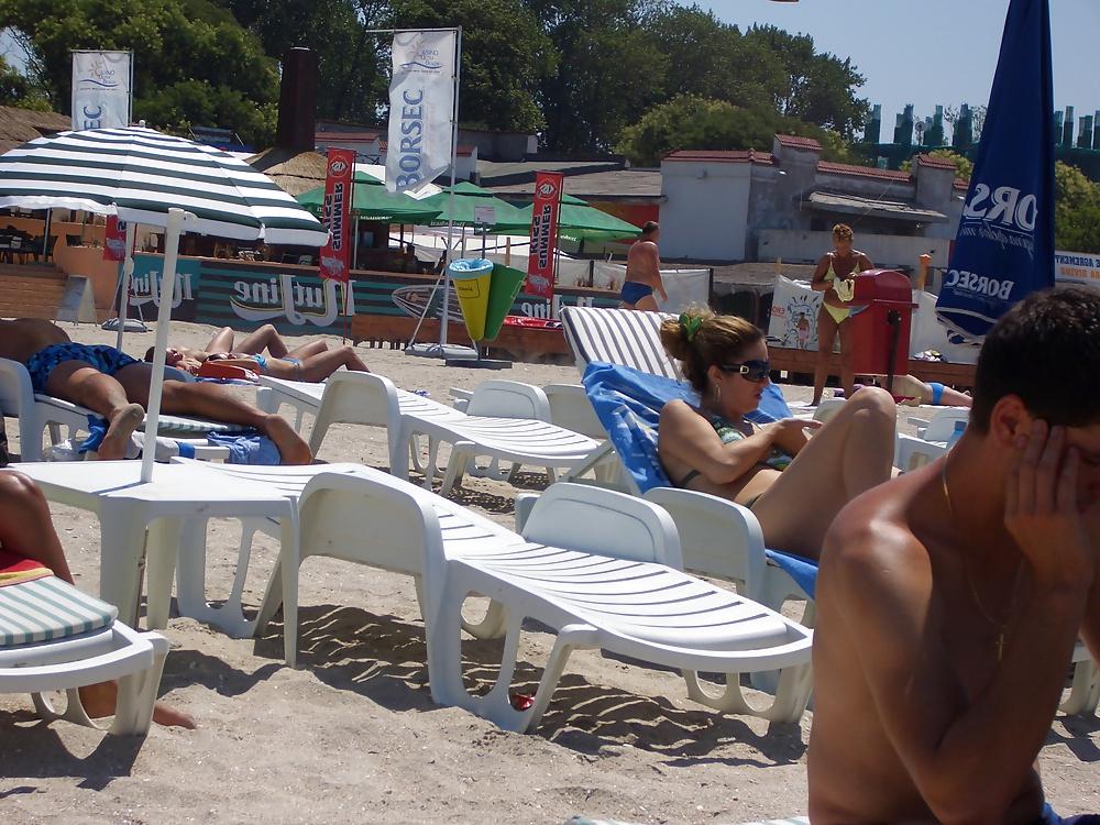 25P Beach babes