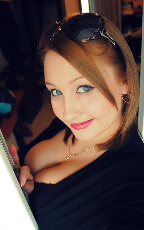 21P Busty Russian Woman 1910