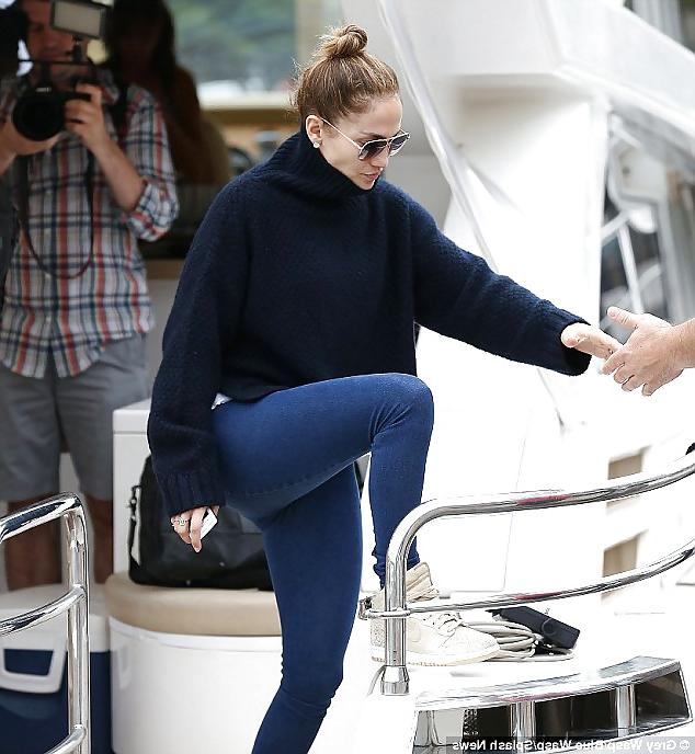25P Jennifer Lopez Sexy Ass & Curves HUGE WANK GALLERY