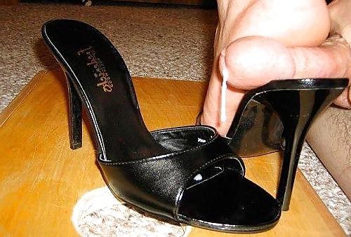 25P Footjob shoejob