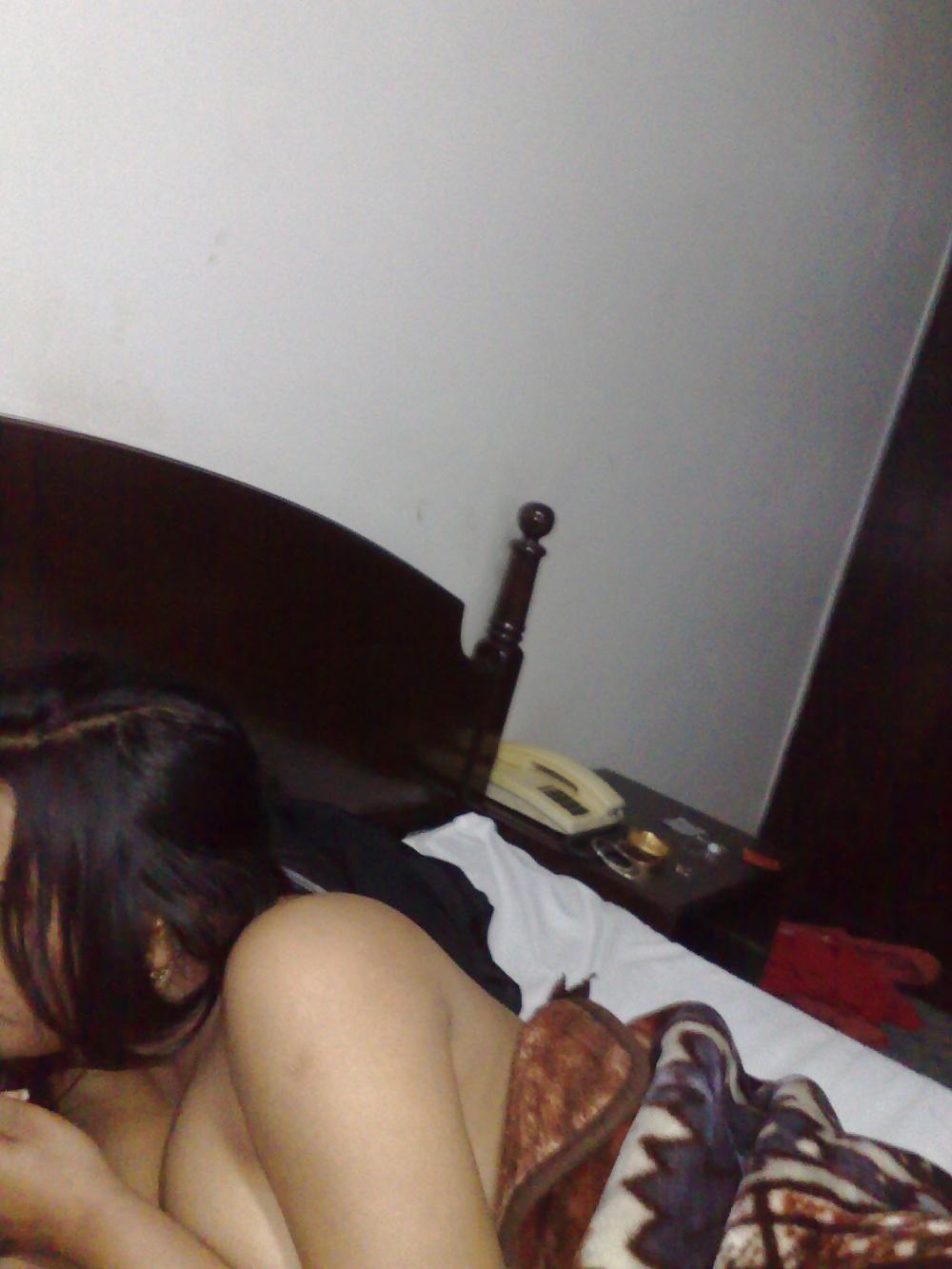 25P Desi wife 2