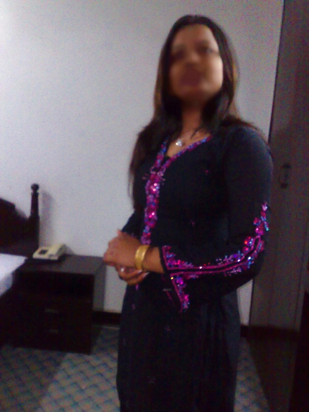 25P Desi wife 2