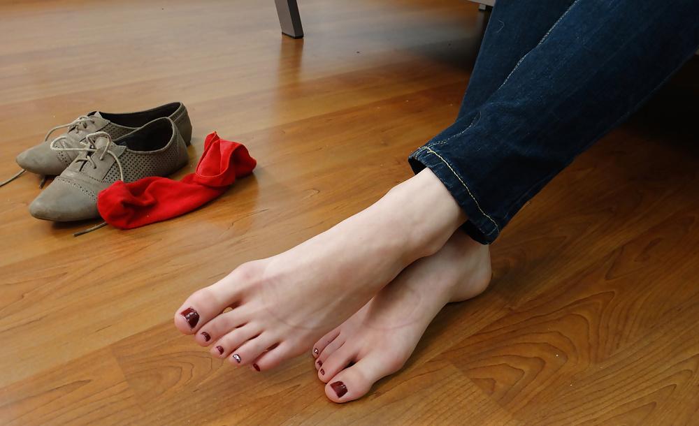 15P FOOT FETISH - XXII