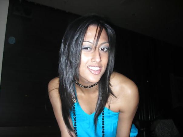 25P Desi Gal 15