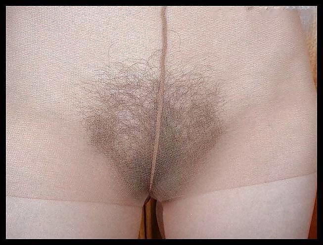 25P Natural ladies model hose close-ups