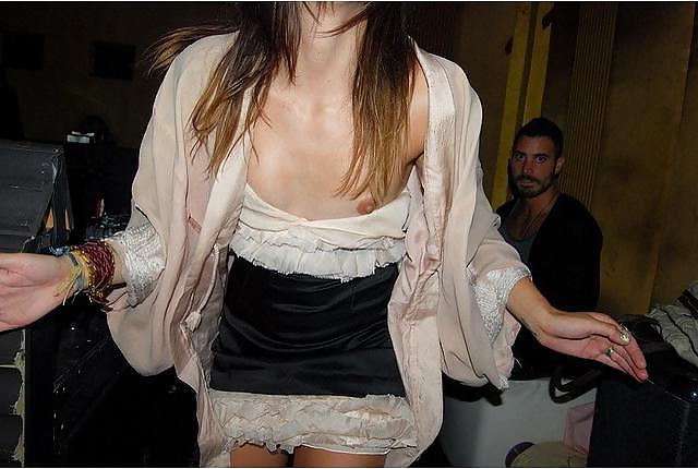 17P Downblouse 002