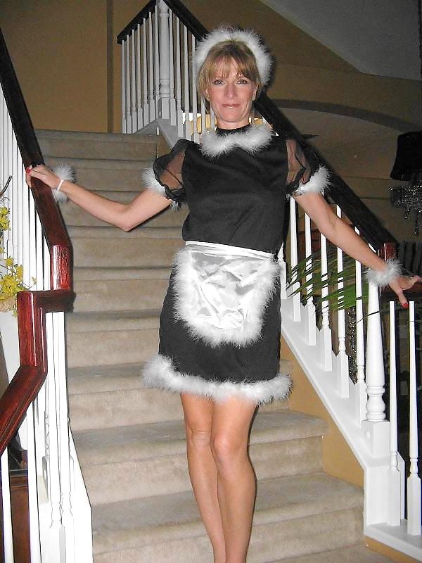9P MILF Wife Dresses Up for Halloween