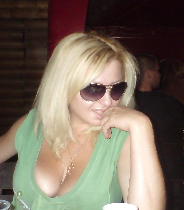 17P Busty Russian Woman 1945