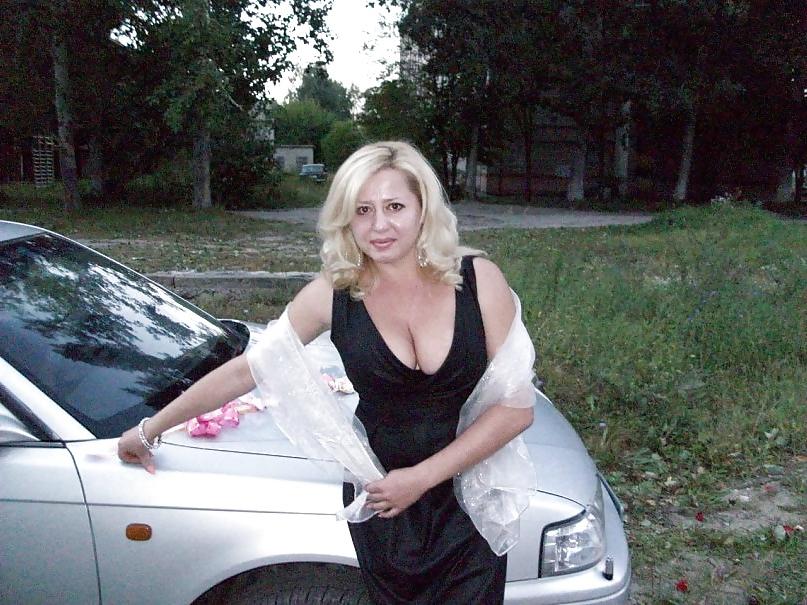 17P Busty Russian Woman 1945