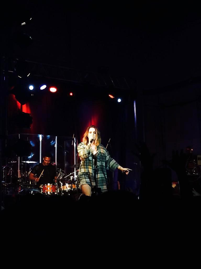 15P Joanna ''JoJo'' Levesque (see-through) 08.23.14