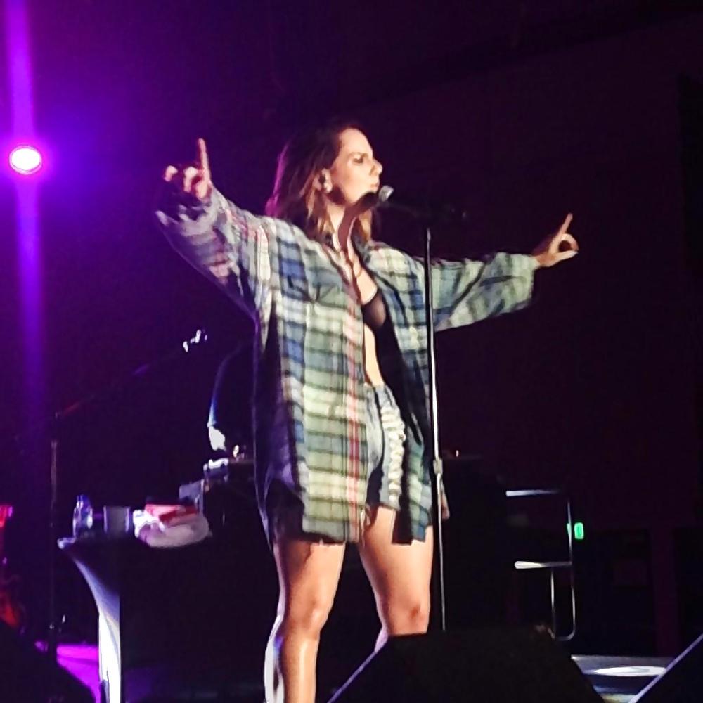 15P Joanna ''JoJo'' Levesque (see-through) 08.23.14