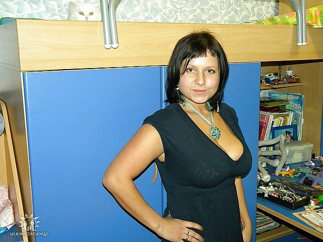 15P Busty Russian Woman 1841