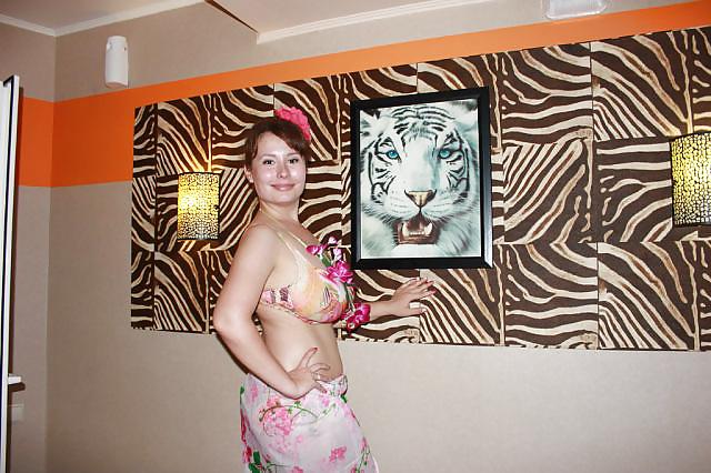 12P Busty Russian Woman 1837