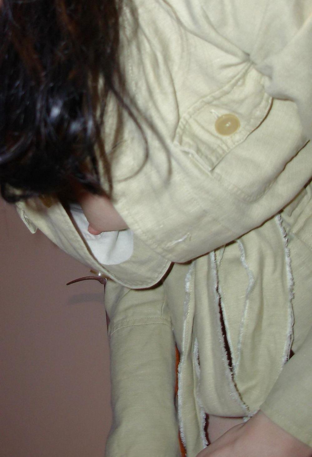25P Downblouse fun