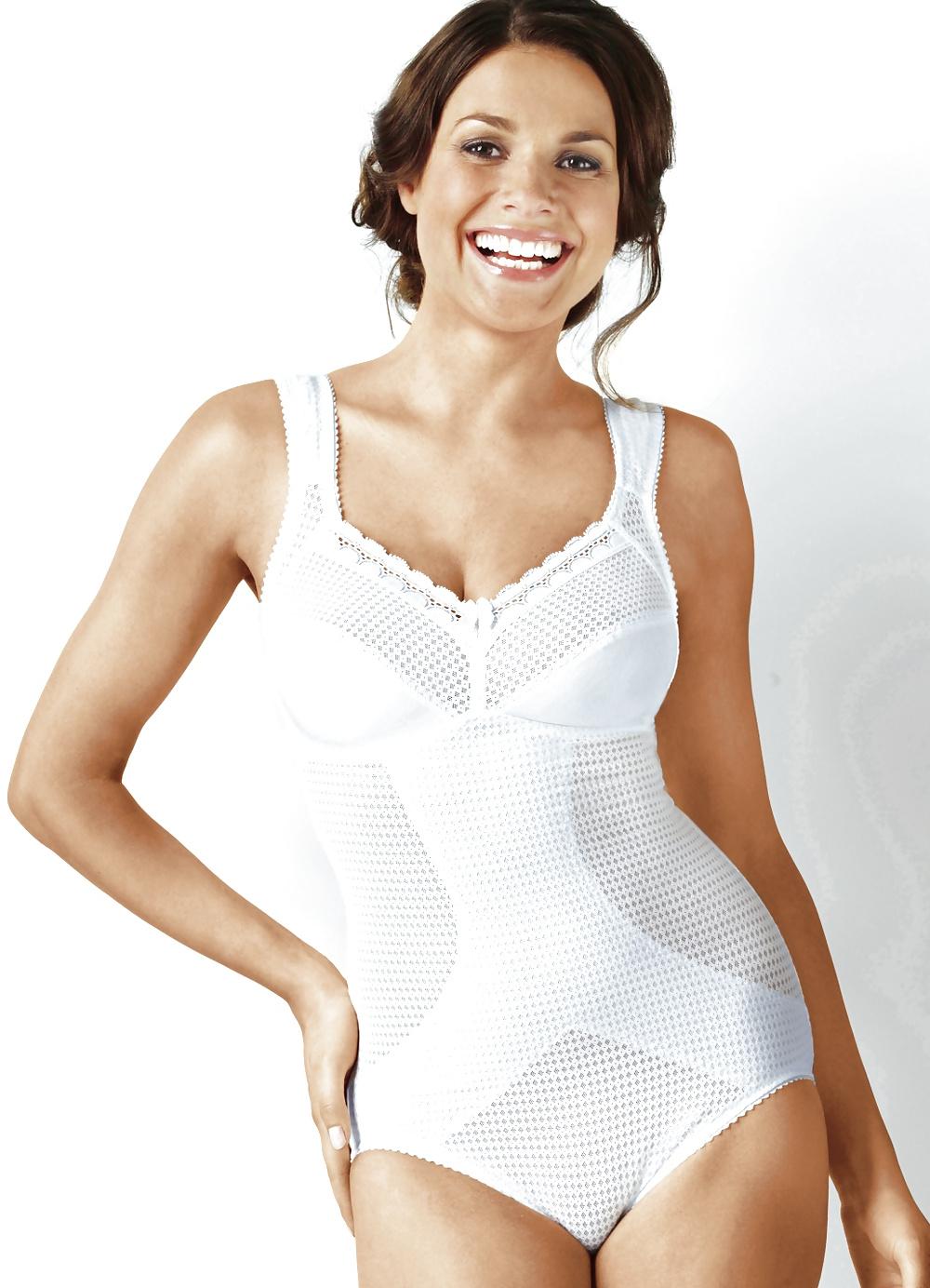 20P Corselet Corset Mieder 4