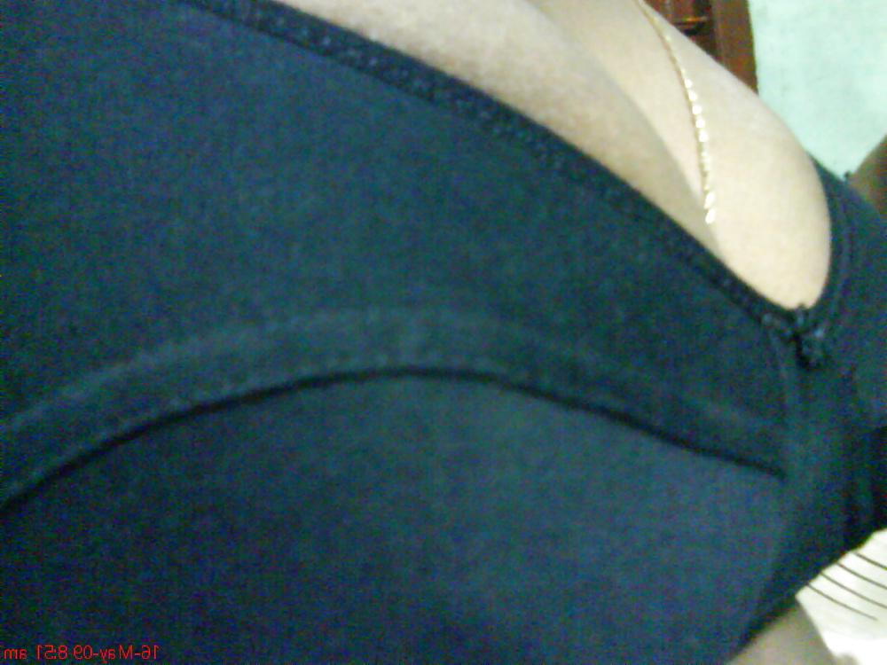 25P Desi girl selfie boobs and pussy