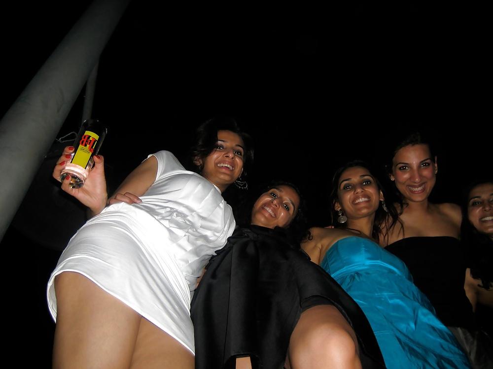 25P Desi Showing Assets