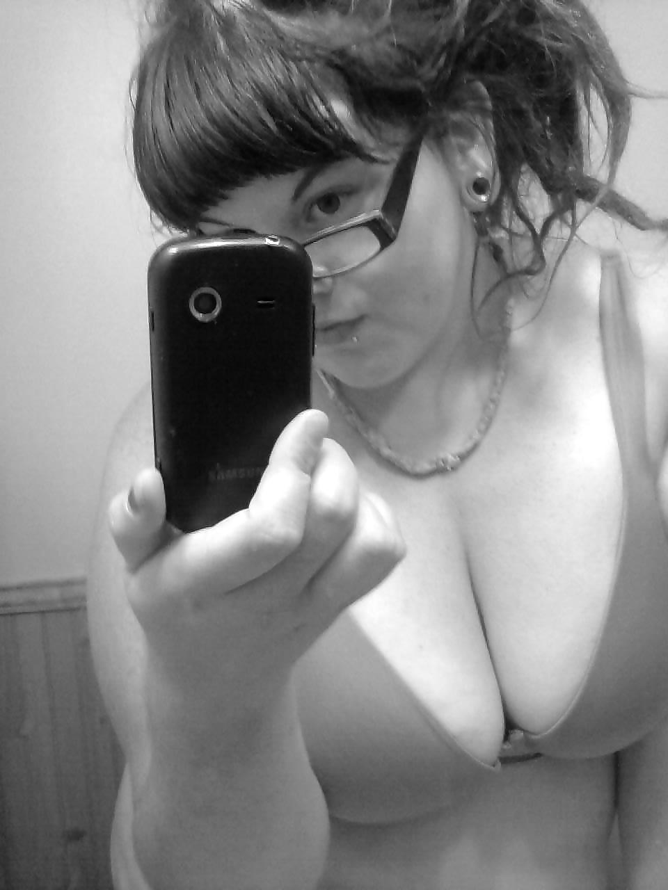 25P Self Pics - Hot Amateurs - vol 33!